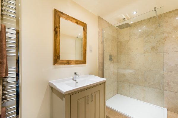 Ribble Valley Holiday Cottages Granary Bathroom