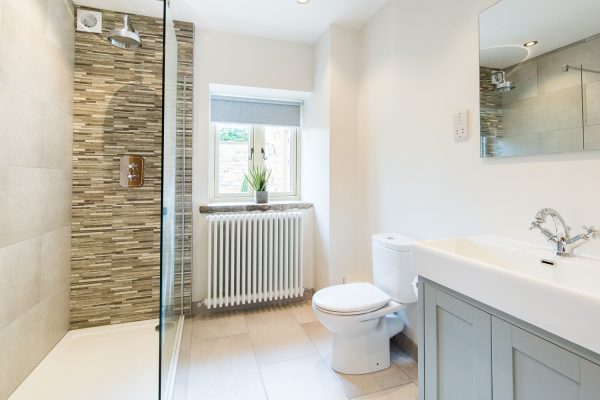 Ribble Valley Holiday Cottages Granary Bathroom